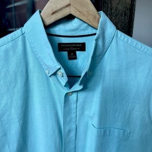 Banana Republic Casual Button Down Shirt (Sz M)